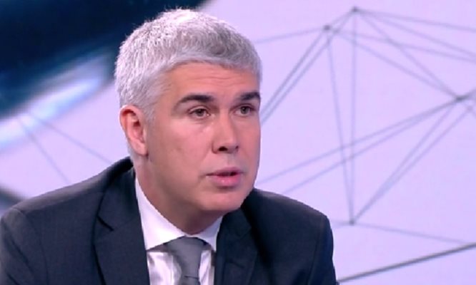 Служебният министър на енергетиката Владимир Малинов Кадър: bTV