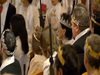 Стотици семейства с автомати се събраха в църква в САЩ (Видео)