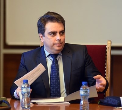 Асен Василев: Изборът сега е дали общественият ресурс да отива в шкафчета, или да стига до гражданите
