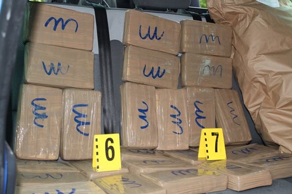 Над 17 кг кокаин са конфискувани в Кипър в контейнер за банани от Еквадор