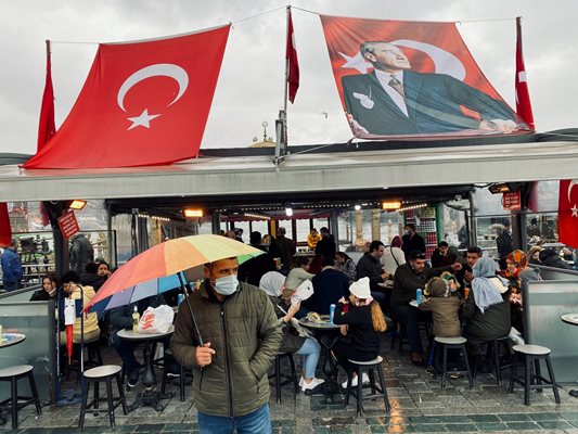 Турция обмисля пълен локдаун за девет дни по време на големия мюсюлмански празник Рамазан байрам, ако сегашните ограничения не дадат резултат.  СНИМКА: РОЙТЕРС