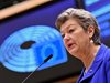 Еврокомисар: ООН иска Европа да приеме още 42 500 афганистанци