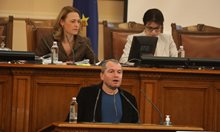 Тошко Йорданов ползва болестта на шефа на парламента за пропаганда срещу ваксините