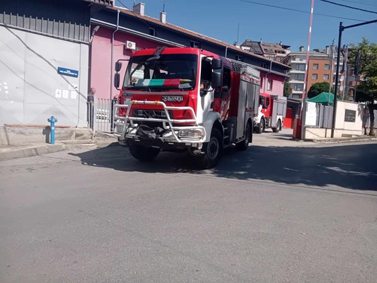 20 наши пожарникари тръгнаха в помощ на колегите си в Гърция
Снимки:Авторът