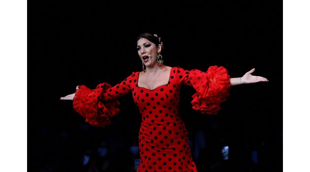 Международното модно шоу за фламенко в столицата на Андалусия Севиля, Испания