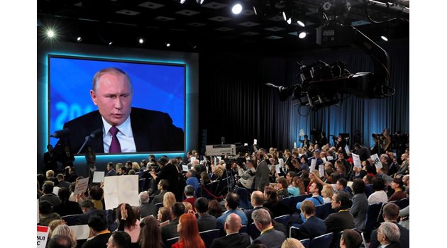 Владимир Путин на традиционната си годишна пресконференция СНИМКИ: РОЙТЕРС