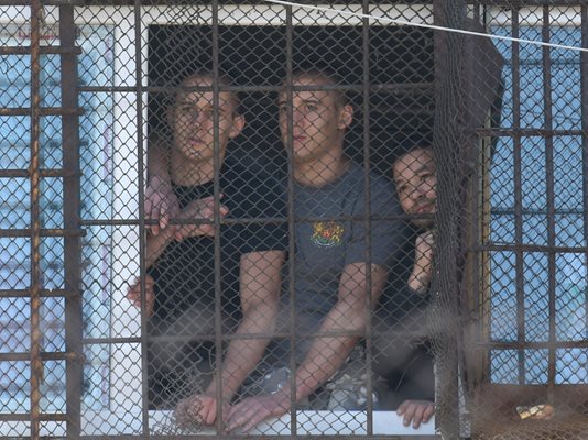 Никола и Георги Асенови са в ареста, а приятелят им Бисер Митрев е на свобода с парична гаранция.

СНИМКА: ЙОРДАН СИМЕОНОВ