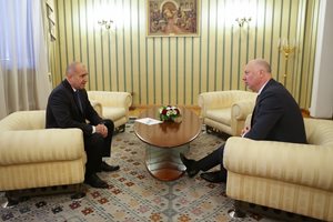 Румен Радев се срещна с Росен Желязков за назначаването на служебен премиер