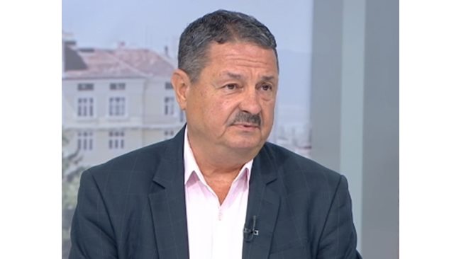 Prof. Georgi Rachev: Tomorrow it will be 30 degrees, people will not believe it