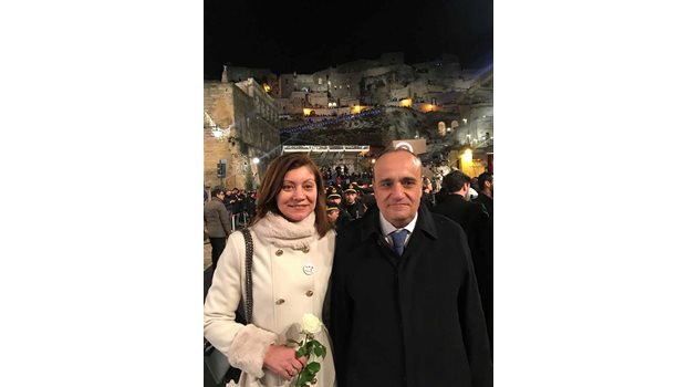 Италианският министър на културата Алберто Бонисоли и пловдивската му съпруга Лучия Велева на откриването в Матера СНИМКА: личен архив Лучия Велева