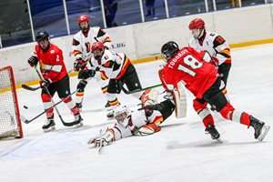 Националите по хокей на лед до 18 г. с 4:0 на световното в София