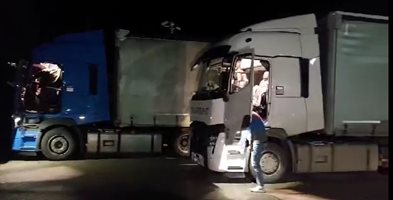 Десетки пловдивски камиони бeдстват на Дунав мост II, не ги пускат към Австрия (видео)