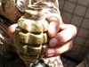 Клошар намери 11 ръчни гранати в контейнер в Черна гора