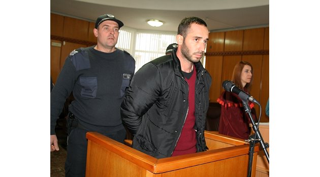 Обвиненият за убийството Илиян Рангелов твърди, че е невинен.
