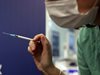Франция предвижда задължителна ваксинация срещу COVID</p><p>за здравните работници