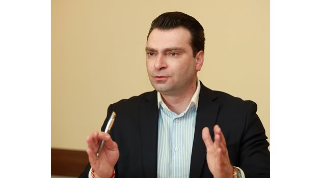 Калоян Паргов е председател на Стратегическия институт за национални политики и идеи (СИНПИ)