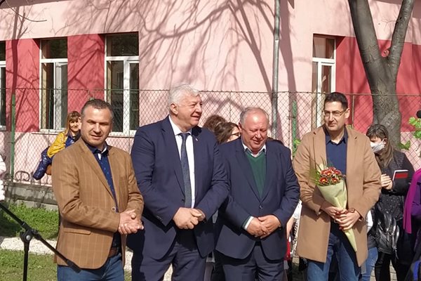 Иван Стоянов /отляво надясно/, Здравко Димитров, Петър Петров и Иван Тотев.