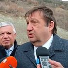 Министърът на регионалното развитие Иван Шишков заедно със заместника си Николай Шушков инспектираха започналите дейности по укрепване на свлачището преди новия тунел "Железница" на автомагистрала "Струма".
