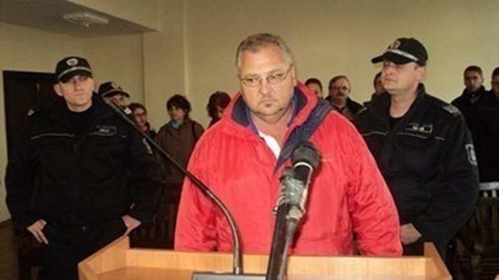 Тайфи Мекльов в съда в Благоевград