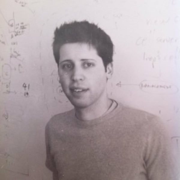 Le créateur de ChatGPT, Sam Altman, est de retour sur le forum OpenAI