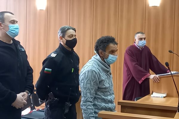 Васко Колев се изправи пред съда.