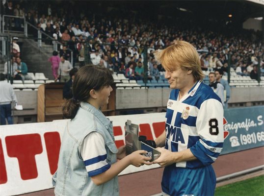 Киряков получава награда като футболист на испанския "Ла Коруня".