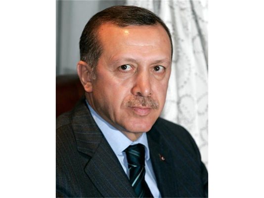 Ердоган: Турция не приема Доган за посредник