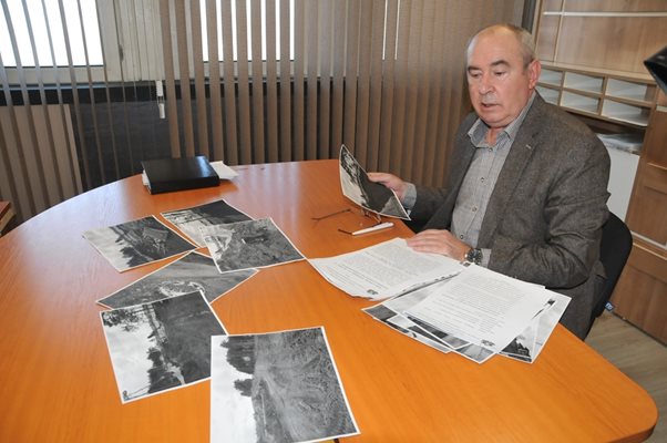 Шефът на ДНСК Иван Несторов показва със снимков материал нарушенията на Арапя. Снимка: Елена Фотева