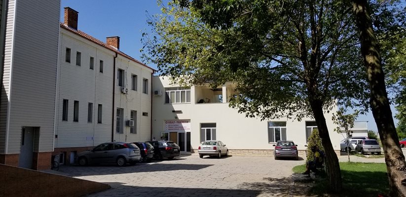 Болницата в Раковски обслужва и община Брезово.