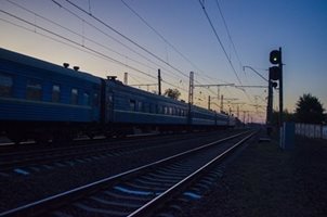 Товарен влак дерайлира в Пловдив, има и цистерни с пропан бутан