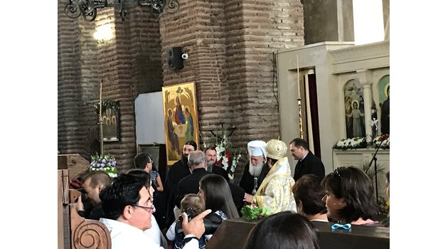 Патриарх Неофит благослови масовото кръщене в София СНИМКИ: Цветелина Шенева