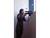 Кюрдска снайперистка се смее, след като куршум минава до главата й (Видео)