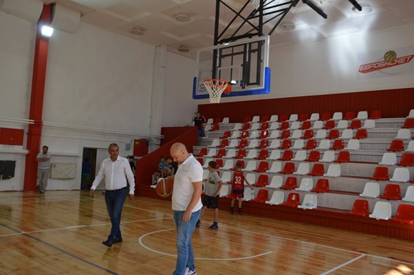 Благоевград вече е с напълно обновена и модерна зала за баскетбол
