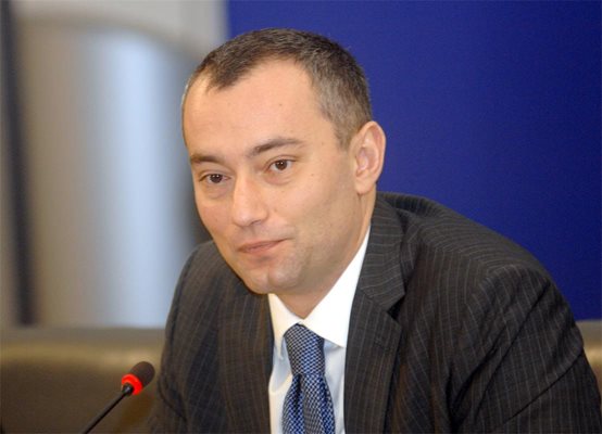 ВМРО скочи срещу Николай Младенов