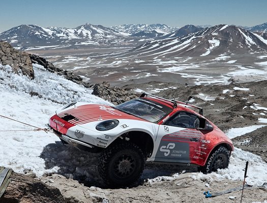 Porsche Dakar 911 СНИМКИ: Фейсбук/Porsche