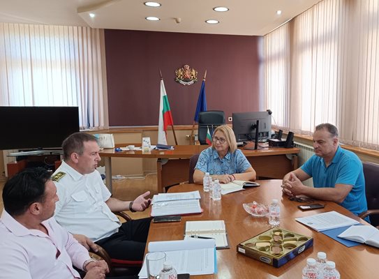 Срещата при областния управител на Пловдив Христина Янчева за опасността от пожари.
