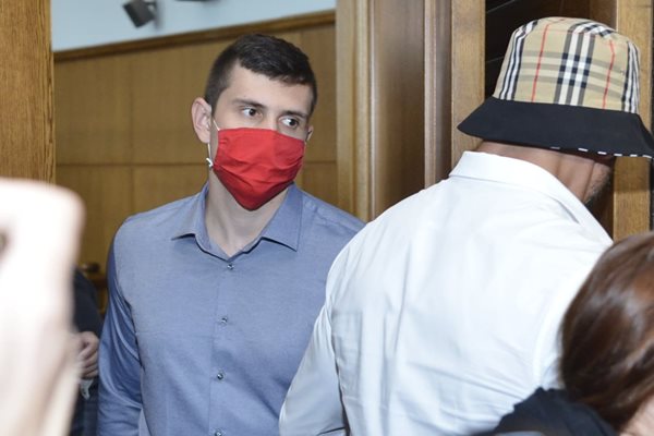 Кристиан Николов може да носи наказателна отговорност, заключиха експертите.