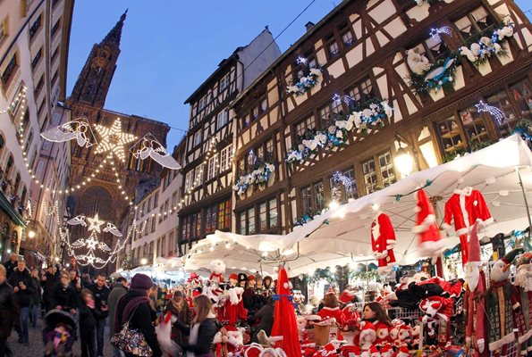 Страсбург е коледната столица на Европа, където се намира и най-старият френски коледен базар.
