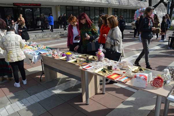 Благотворителна инициатива "ЗаЕдно за Милион усмивки" в Благоевград.