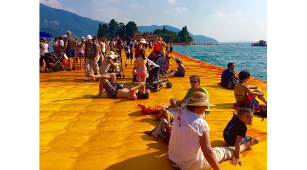 Преди 4 г. „Плаващите кейове” на Кристо на езерото Изео, до Бреша,бяха посетени от 1 млн.туристи

