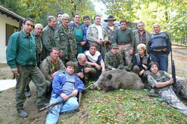 Ловците от с. Чавдар, Пирдопско, очакват с нетърпение новия сезон