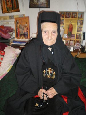 Херувима е монахиня от 94 години