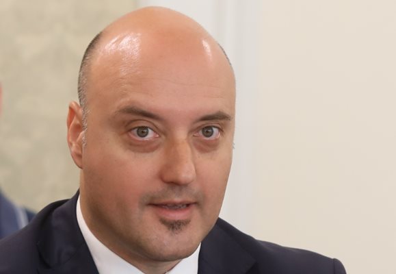 Атанас Славов: Няма смисъл от бързане за конституционната реформа