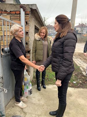 Пенсионерите се радват на помощта на Средкова