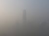 Затворени пътища и отменени полети заради гъст смог над Китай