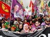 Хиляди кюрди излязоха на протест в Париж, скандират, че Ердоган е убиец
