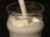 Учените предупреждават за опасностите от консумация на прясноиздоено мляко