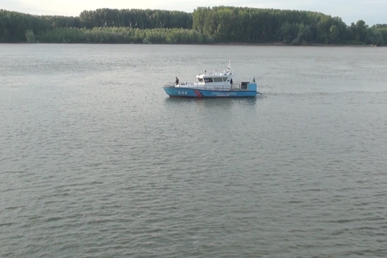 Корабоплаването по Дунав спря заради ниско ниво при Русе