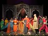 Близо 50 костюма в индийски стил са ушили
специално за „Баядерка” в търновския театър
