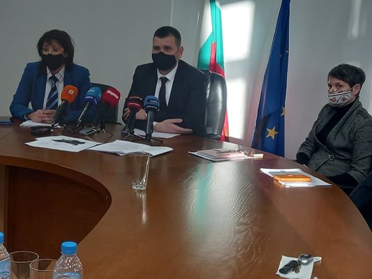 На този етап щабът няма да въвежда крути мерки в Пловдив и областта. 